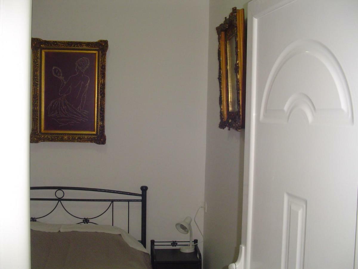Nina Rooms  Artemida  Buitenkant foto