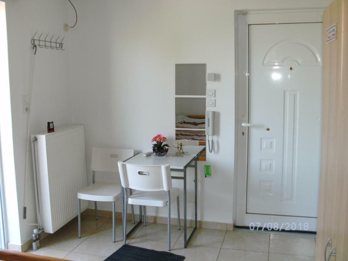 Nina Rooms  Artemida  Buitenkant foto